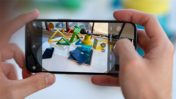 Camera iPhone 14 mang lại trải nghiệm chụp ảnh sắc nét và chân thực cho người dùng 
